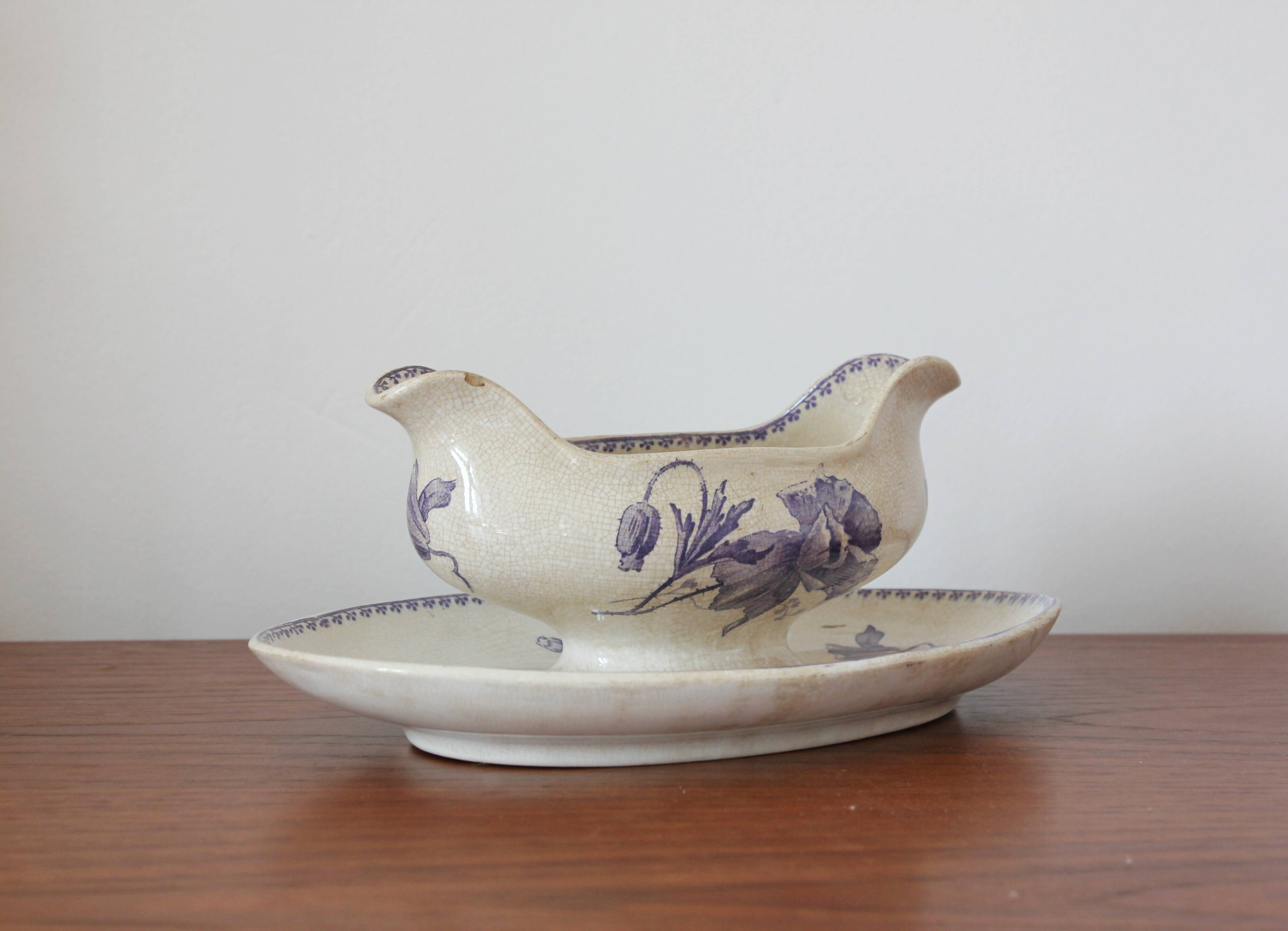 U&C Sarreguemines "Féria" iron clay sauce boat