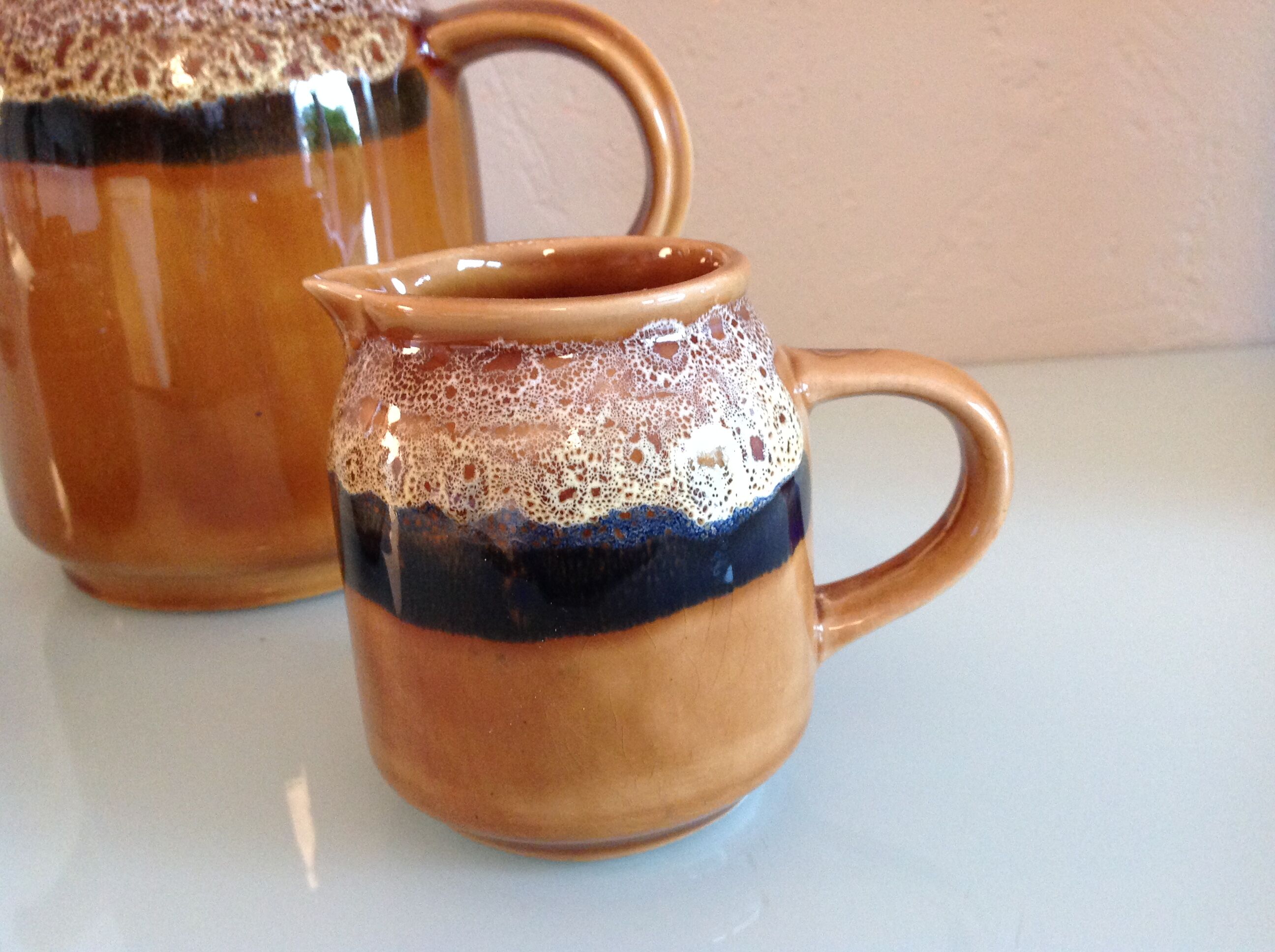 Coffee maker, milk pot and sugar décor Hawaii of the Sarreguemines vintage Earthenware 60s-70s