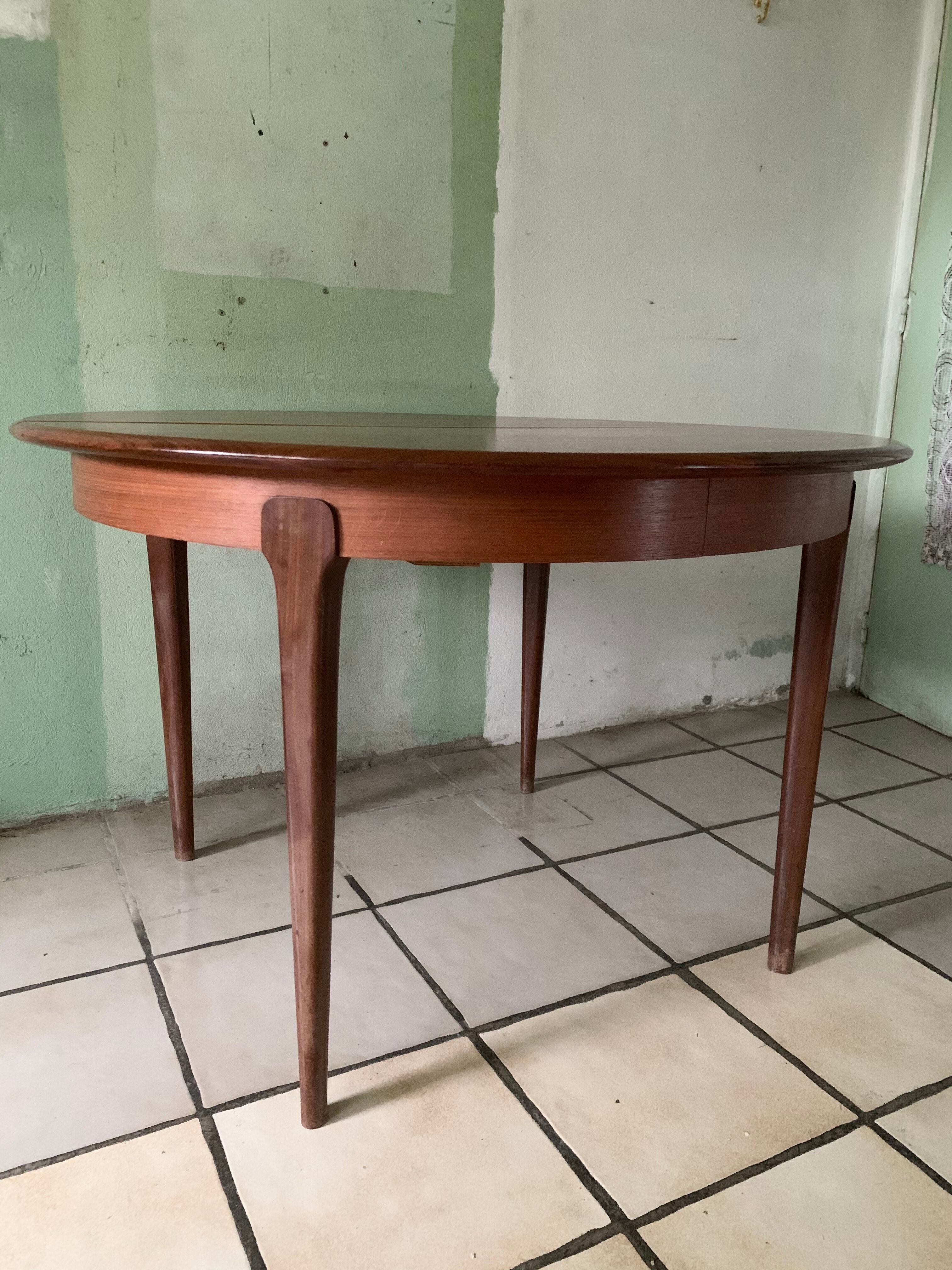 Danish teak table 60s round 115 cm