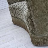 Canapé incurvé 2 places danois des années 1960, revêtement en velours vert clair.