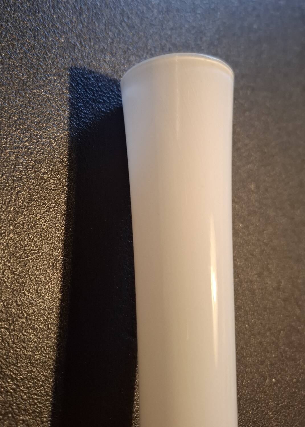 Contemporary soliflore in opaline