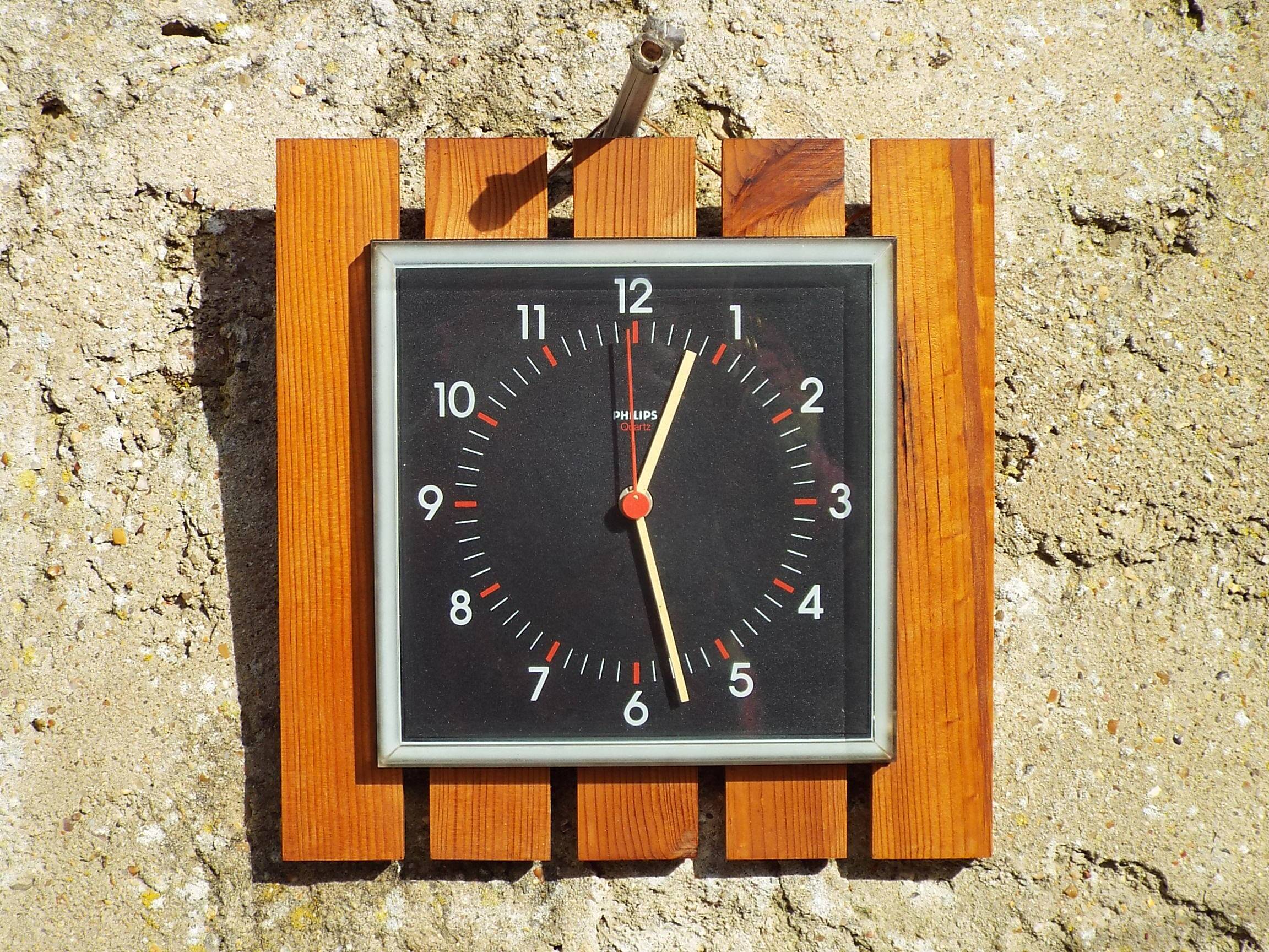 Philips vintage wooden wall clock
