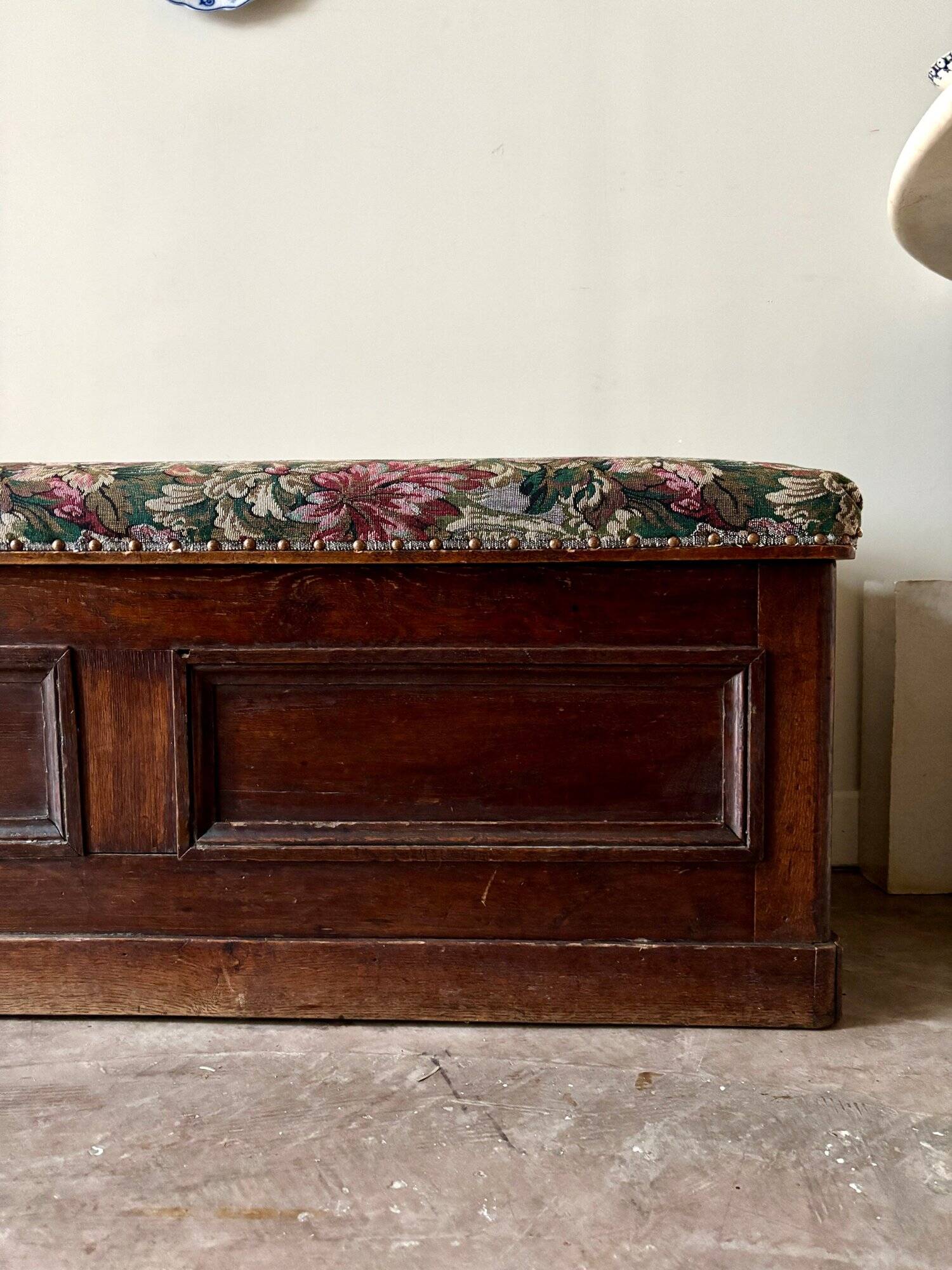 Dark wood and floral jacquard storage bench