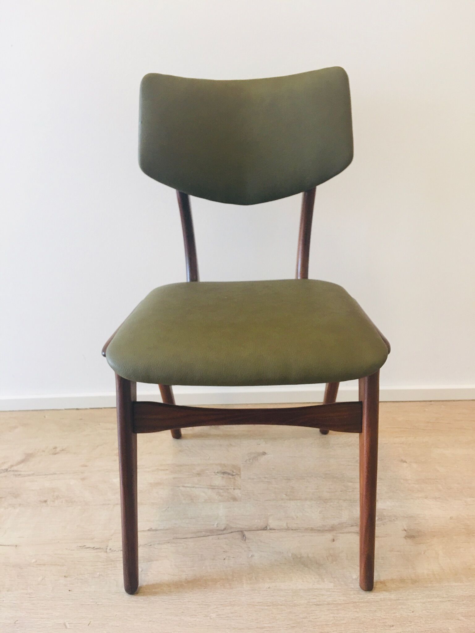 Chaise par Louis van Teeffelen