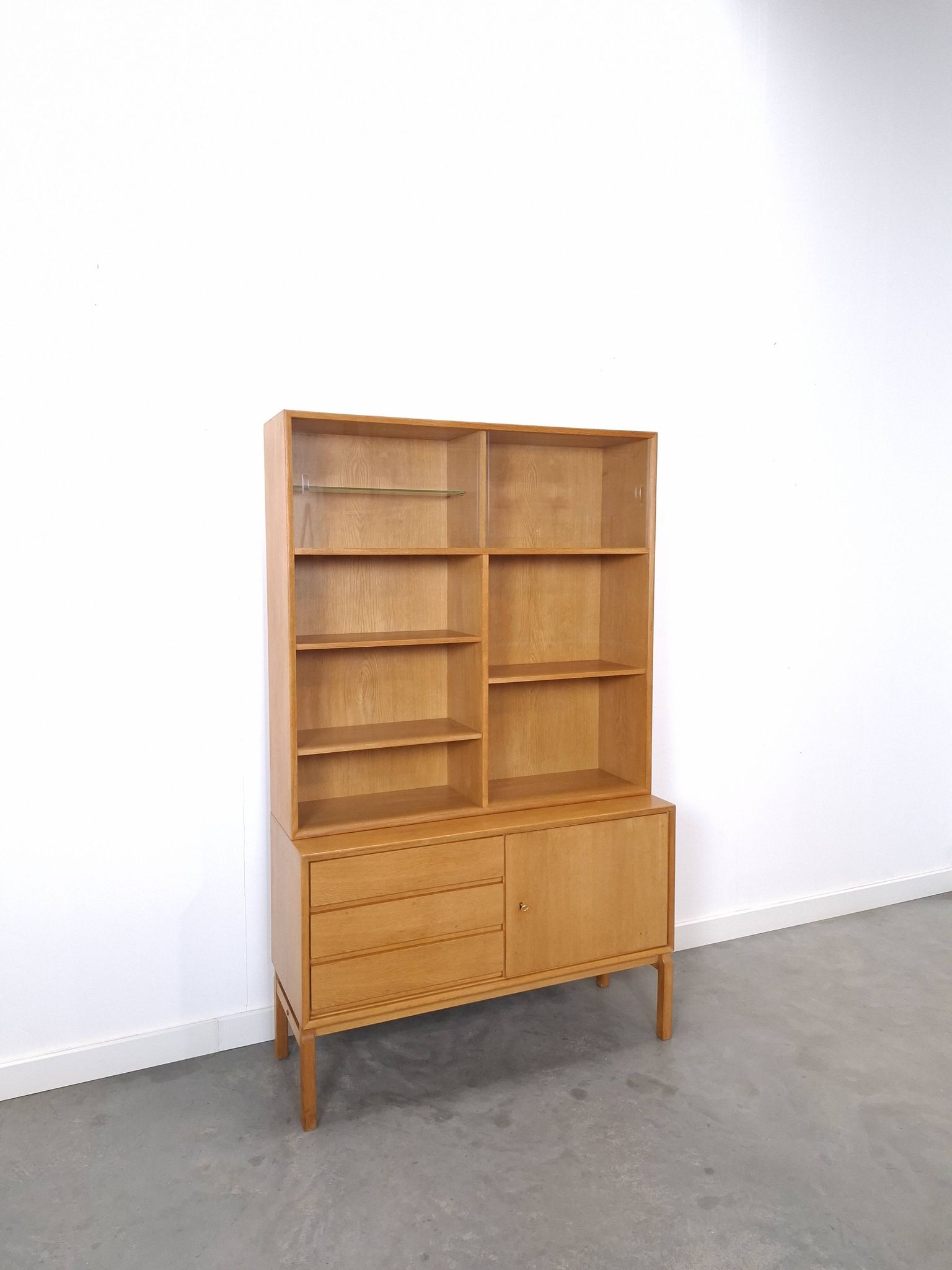 Ikea Grabinski boekenkast met lades