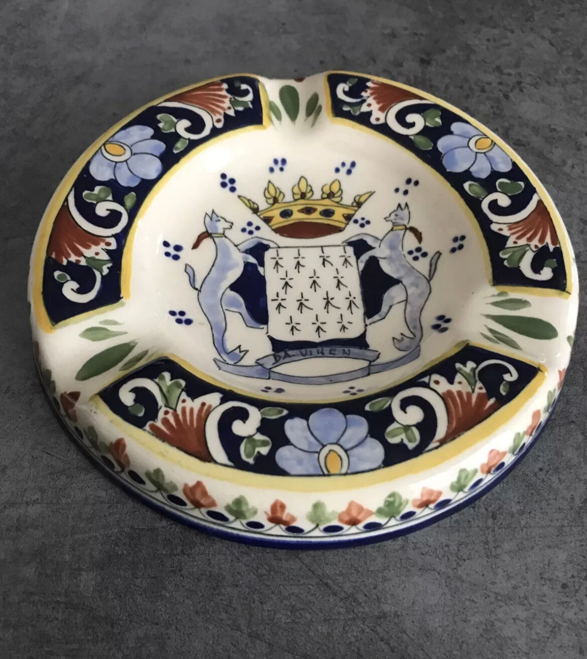 Ceramic ashtray painted coat of arms saint malo 14.5 cm