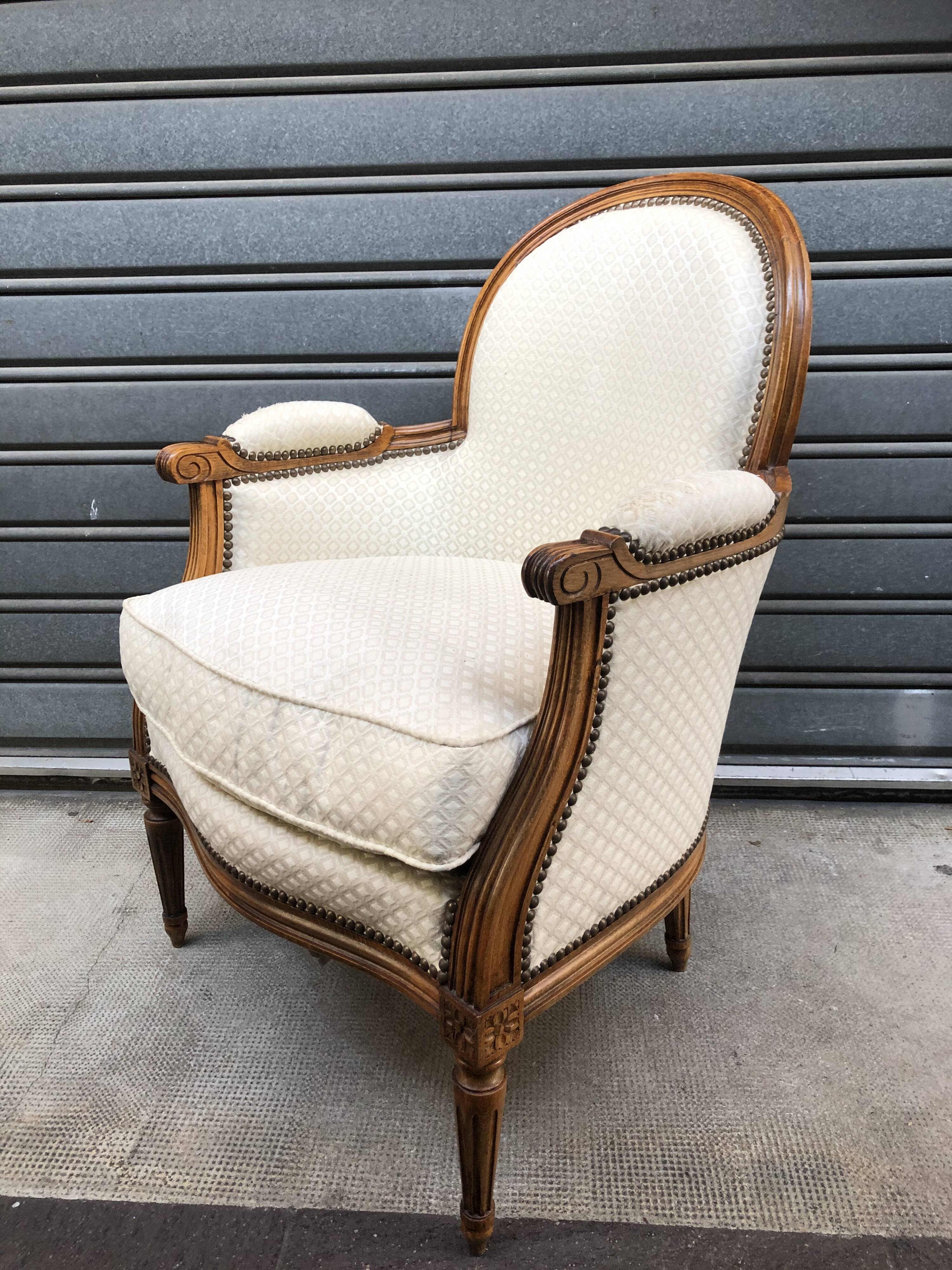 Pair of Louis XVI-style shepherdesses