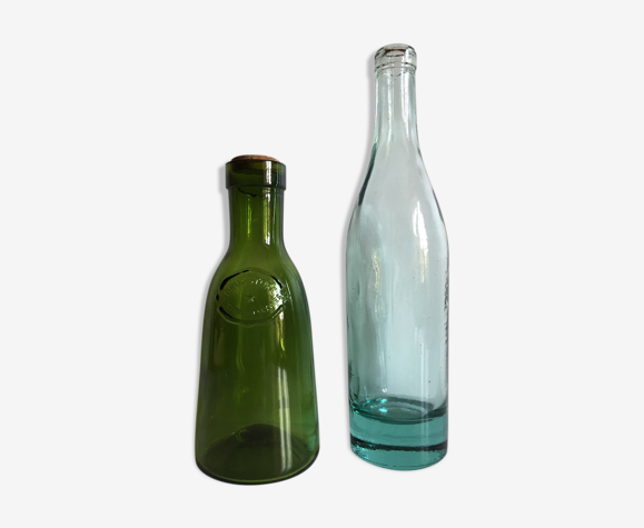 Lot de 2 bouteilles anciennes