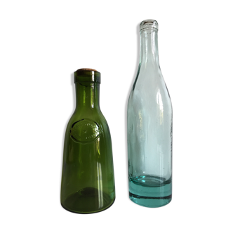 Lot de 2 bouteilles anciennes