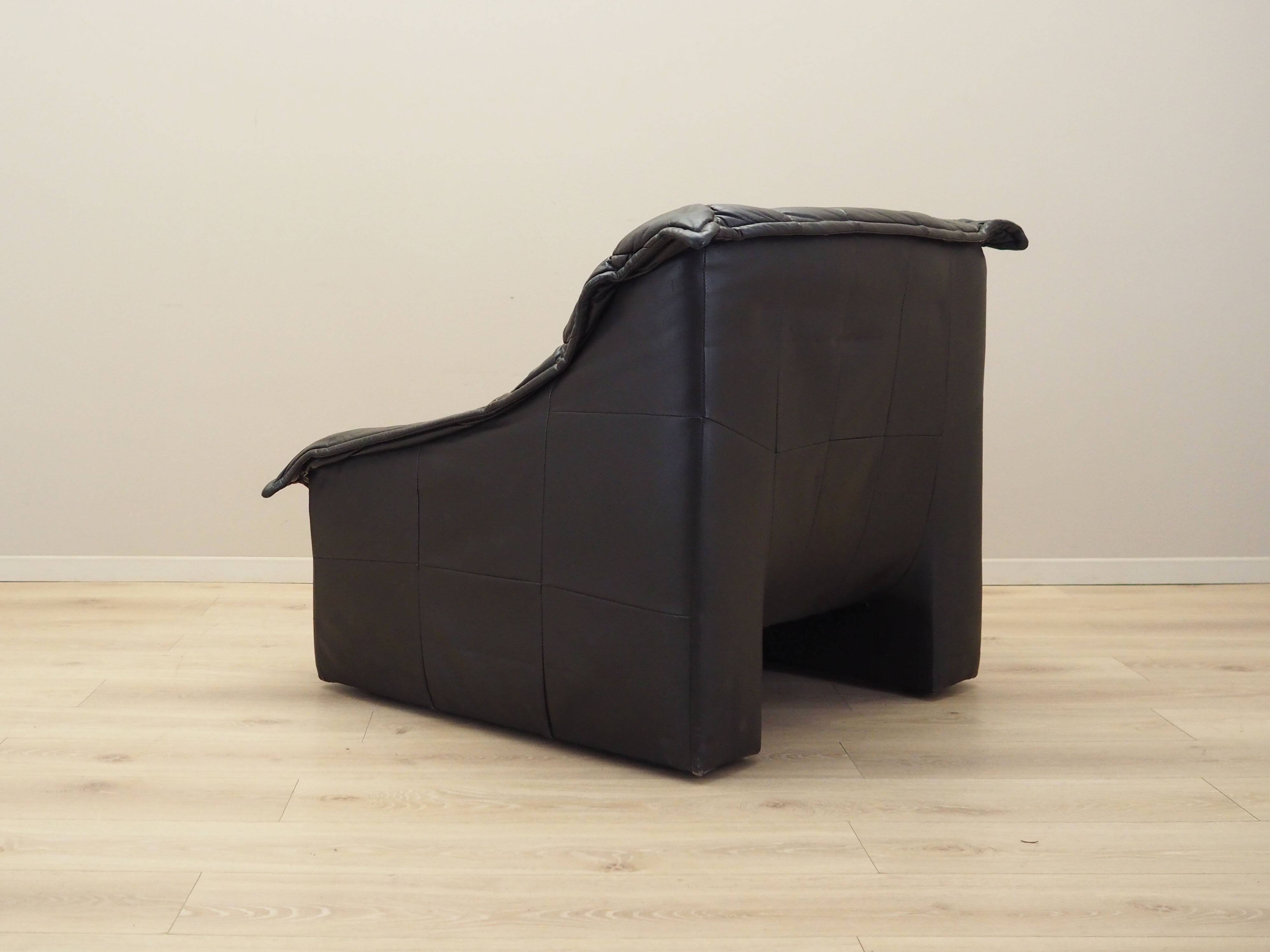 Fauteuil en cuir, design italien, années 1960, production : Italie