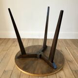 Table basse tripode en bois et marqueterie bicolore design scandinave 1950