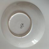 Portuguese plate signed Estrela de Conimbriga, 17th century Colours decor