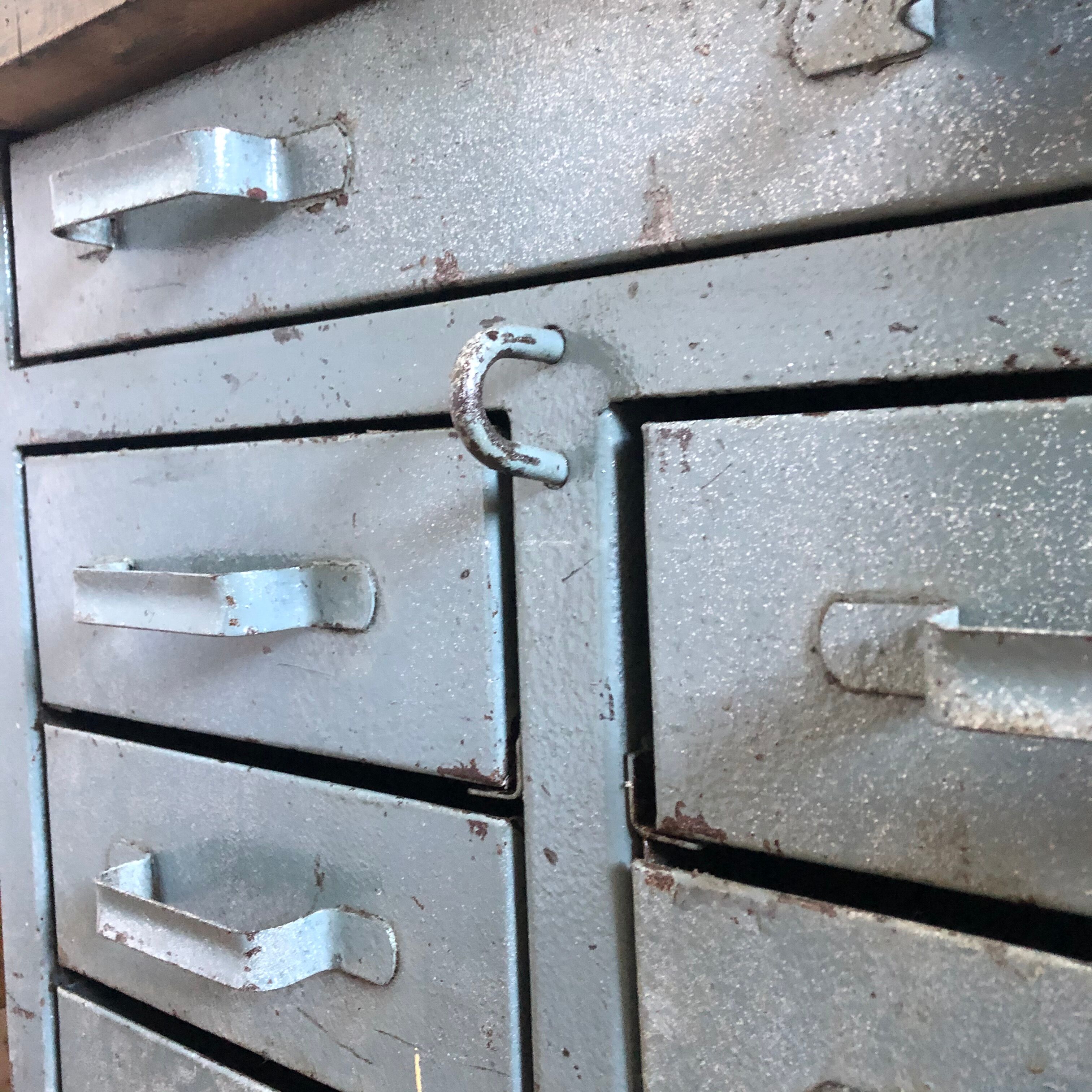 Workshop furniture with drawers, metal and wood