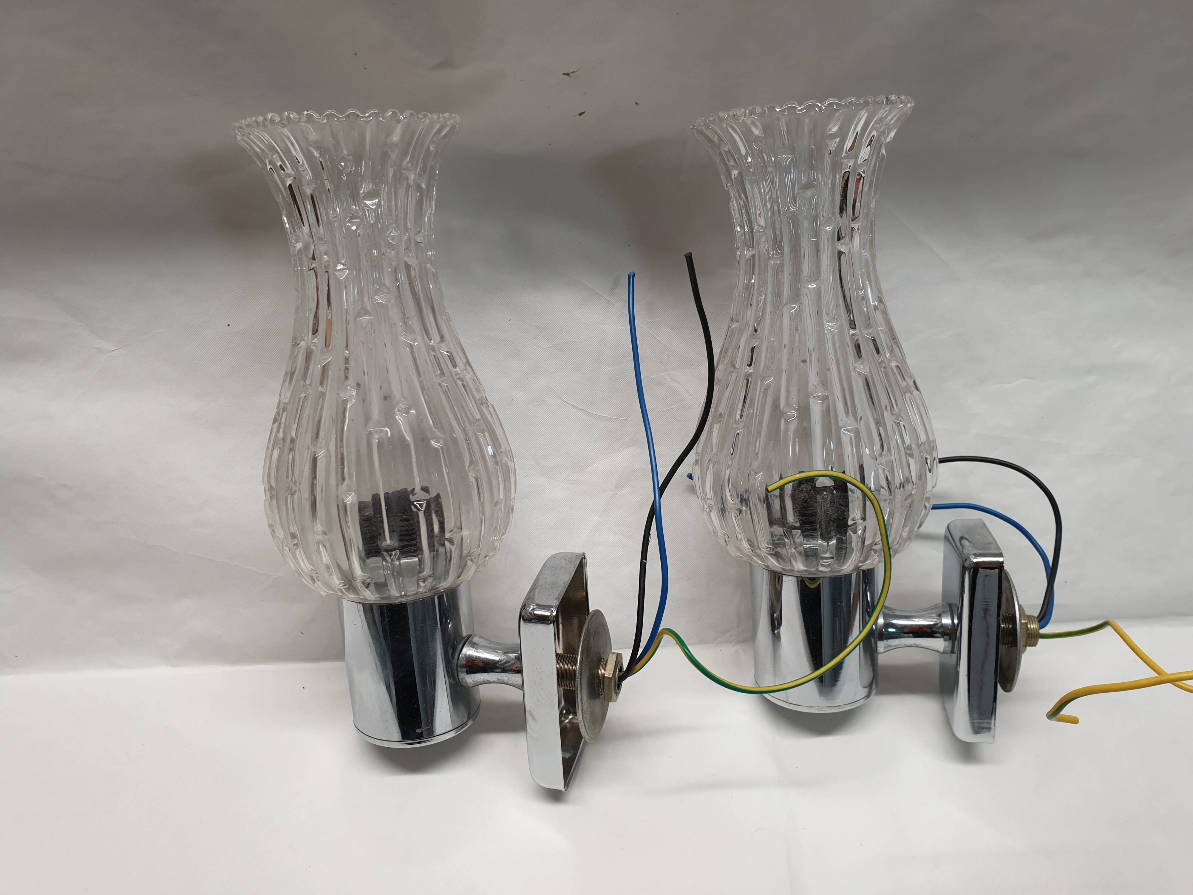 Set of 2 Italian chrome tulip glass wall lights from the 70s