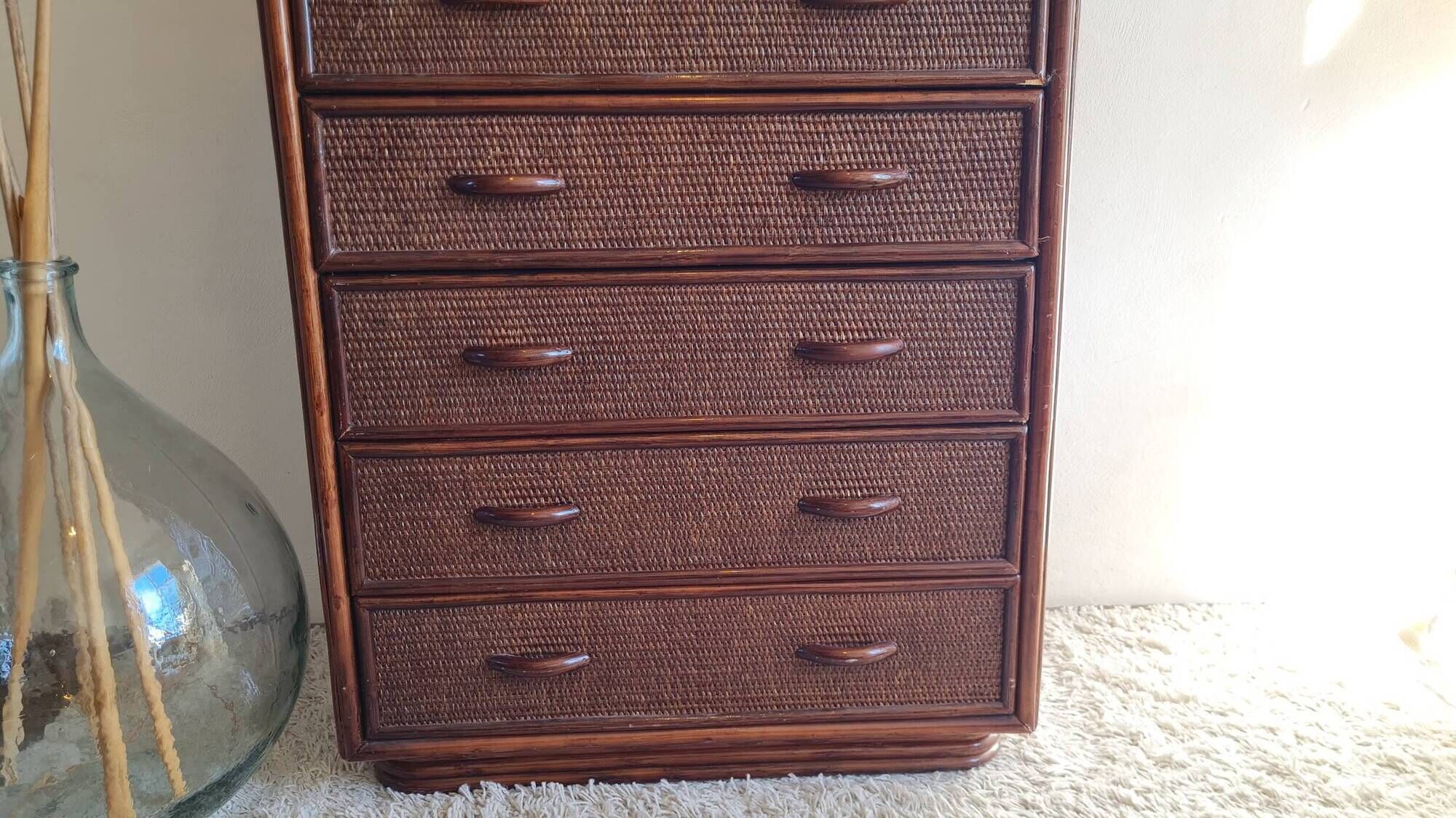Commode en rotin vintage circa années 70