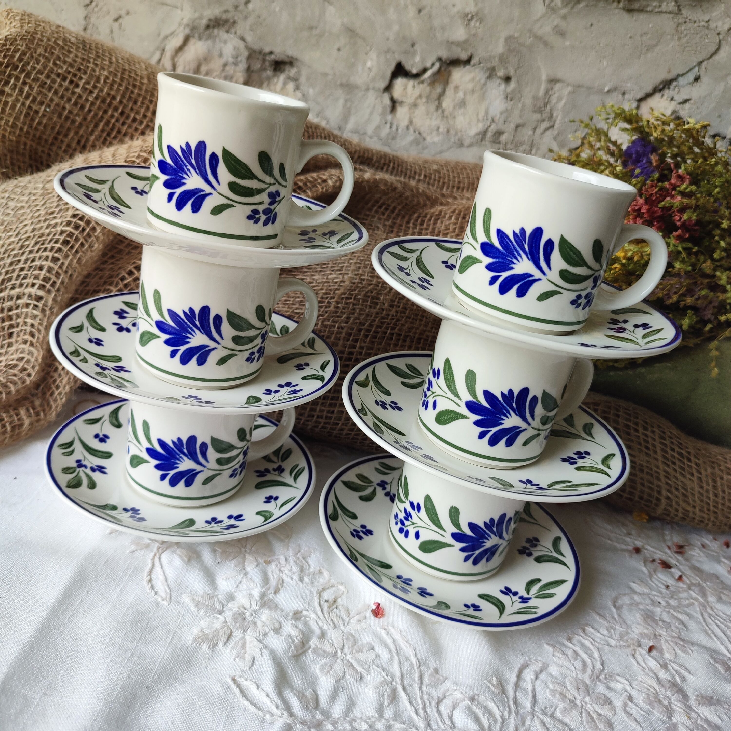 Set of 6 vintage Churchill England cups and saucers – Floral design