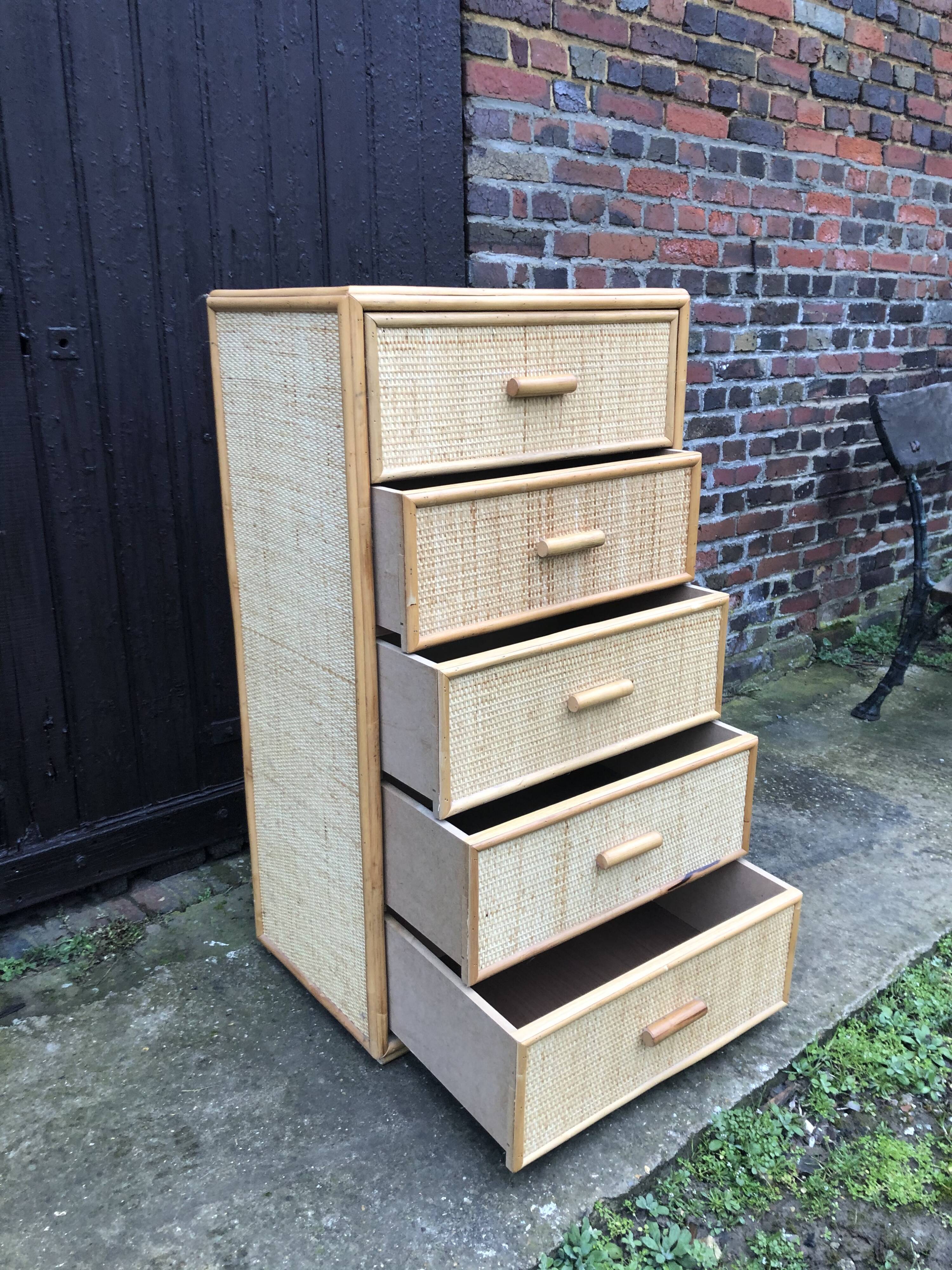 Vintage rattan commodus