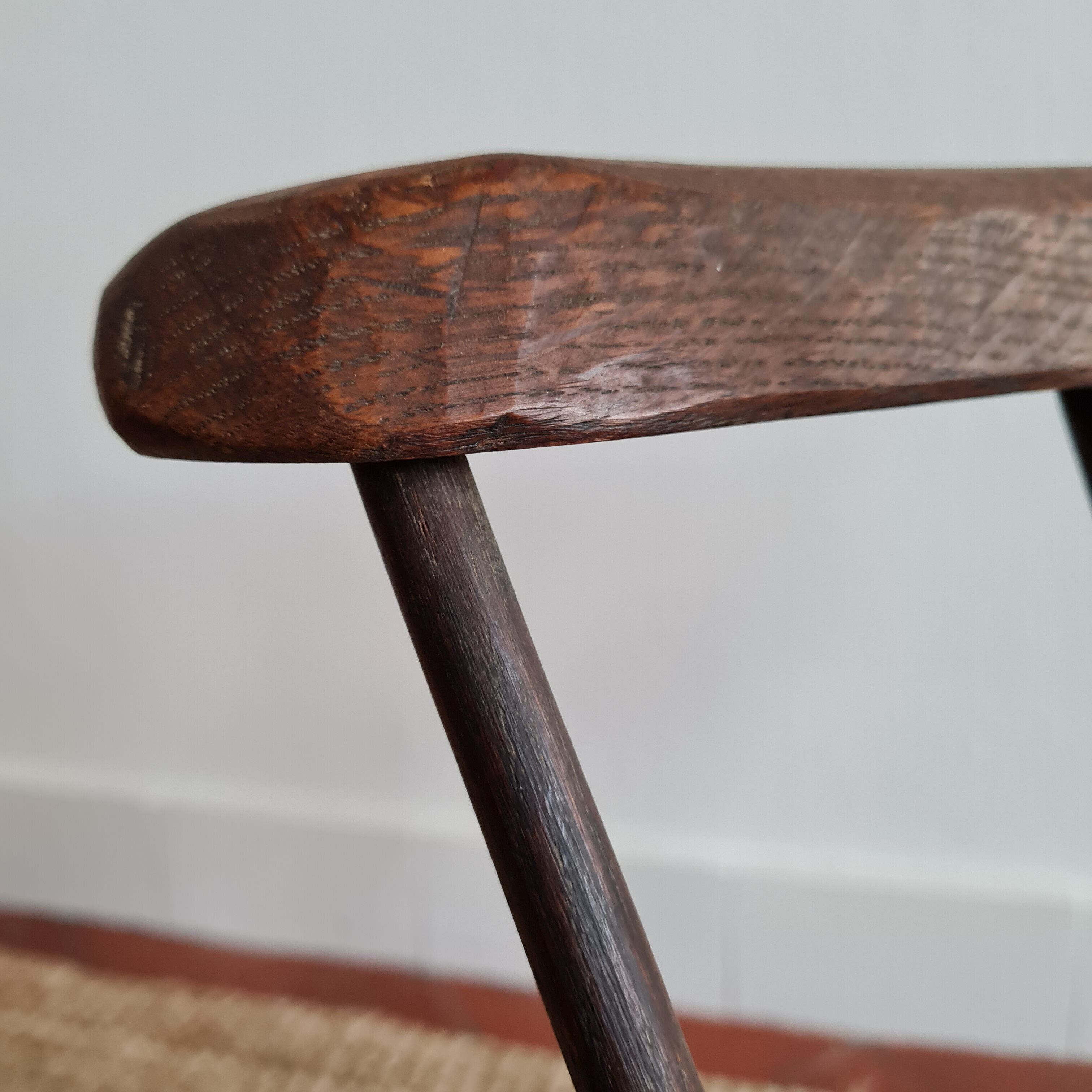 Brutalist Art-Populaire magazine holder in vintage solid wood