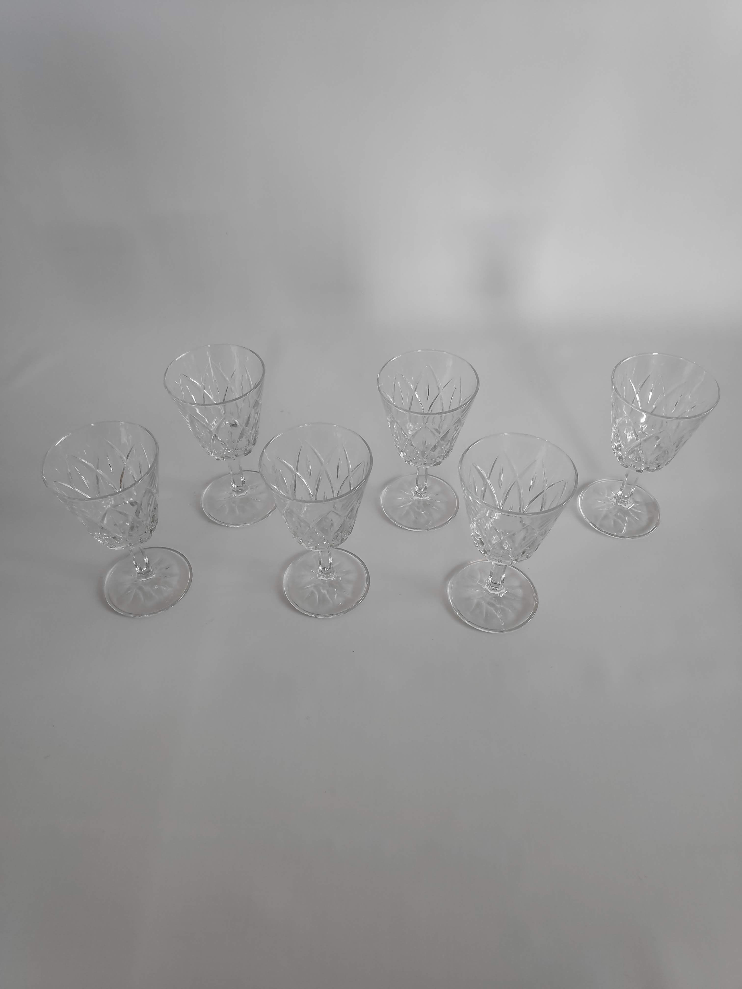 6 vintage molded glass foot glasses from the years 60
