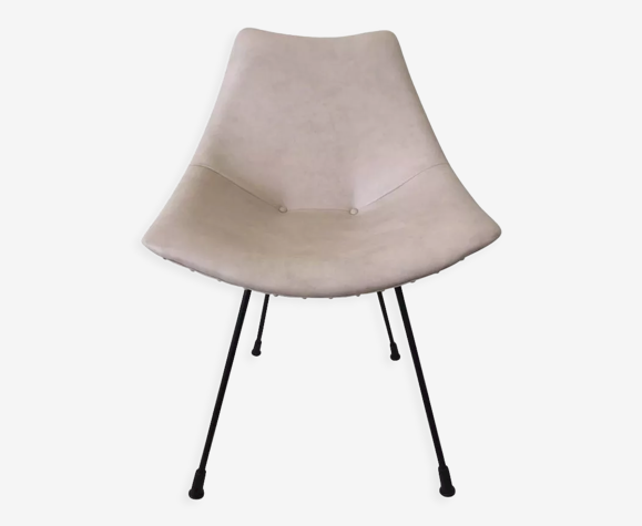 Chaise zakonom zasticeno, similicuir blanc, années 1960