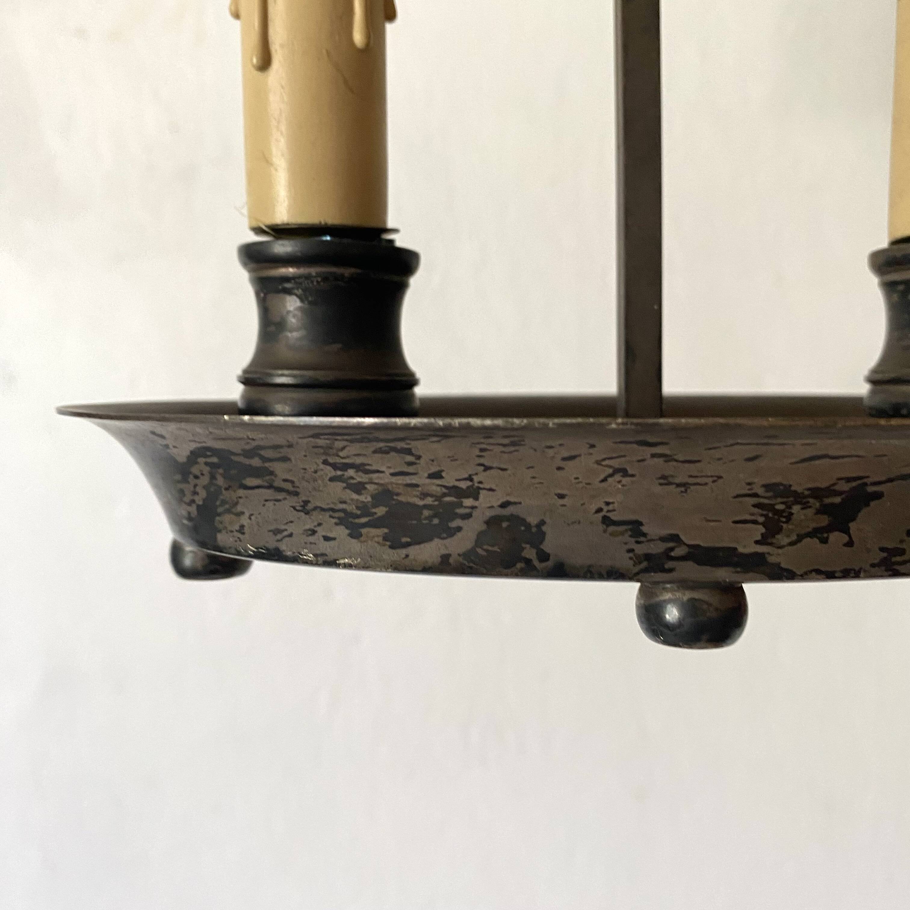 Bouillotte lamp in painted sheet metal decorated with flowers