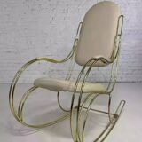 Rocking chair années 60 en laiton et simili cuir écru