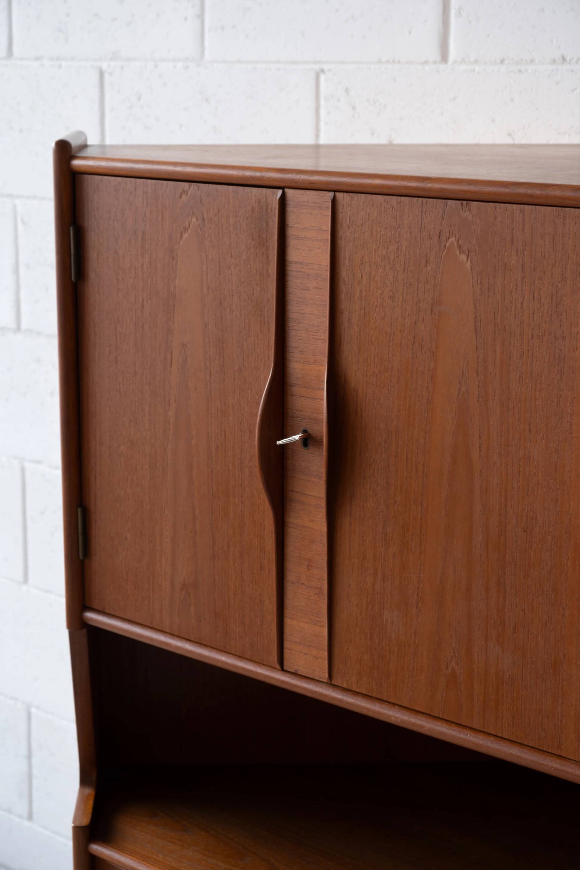 Meuble d'angle en teck avec bar