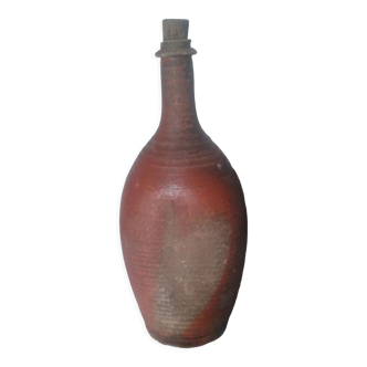 Ceramic bottle with its cap