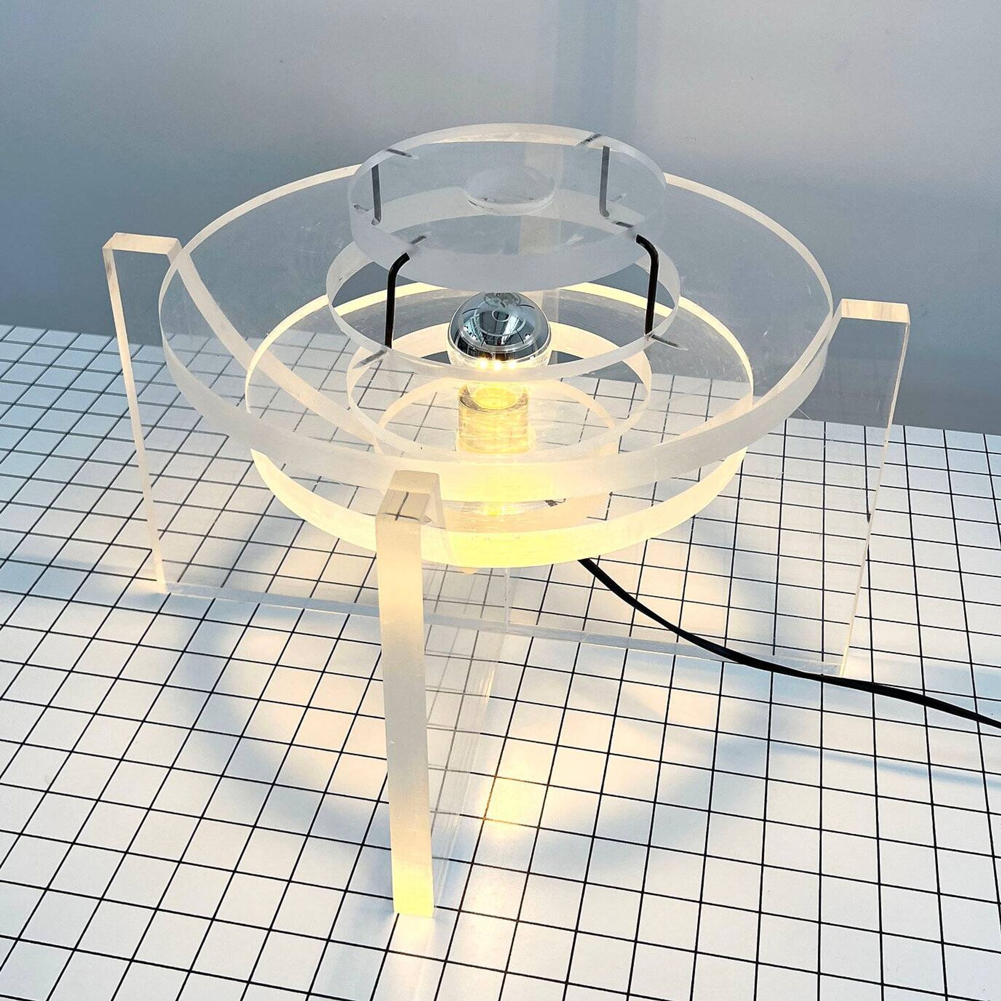 Lampe / Sculpture Italienne en Plexiglas, 1980
