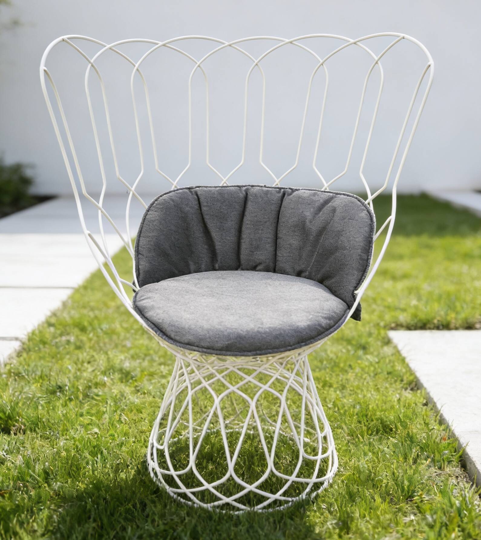 Re-found armchair, Emu