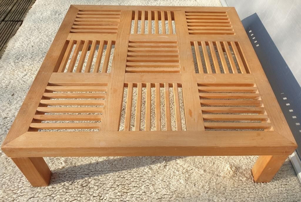Coffee table 9 openwork checkerboards in solid beech