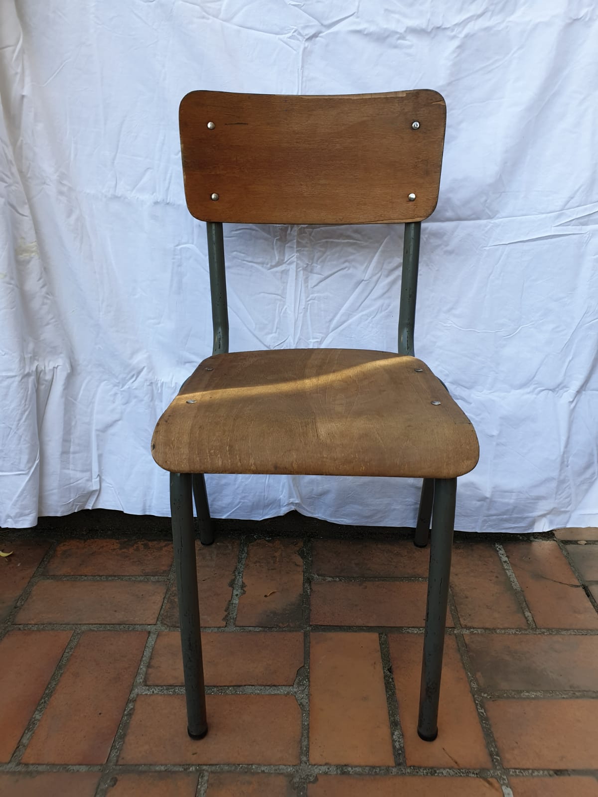 Mullca child school chair