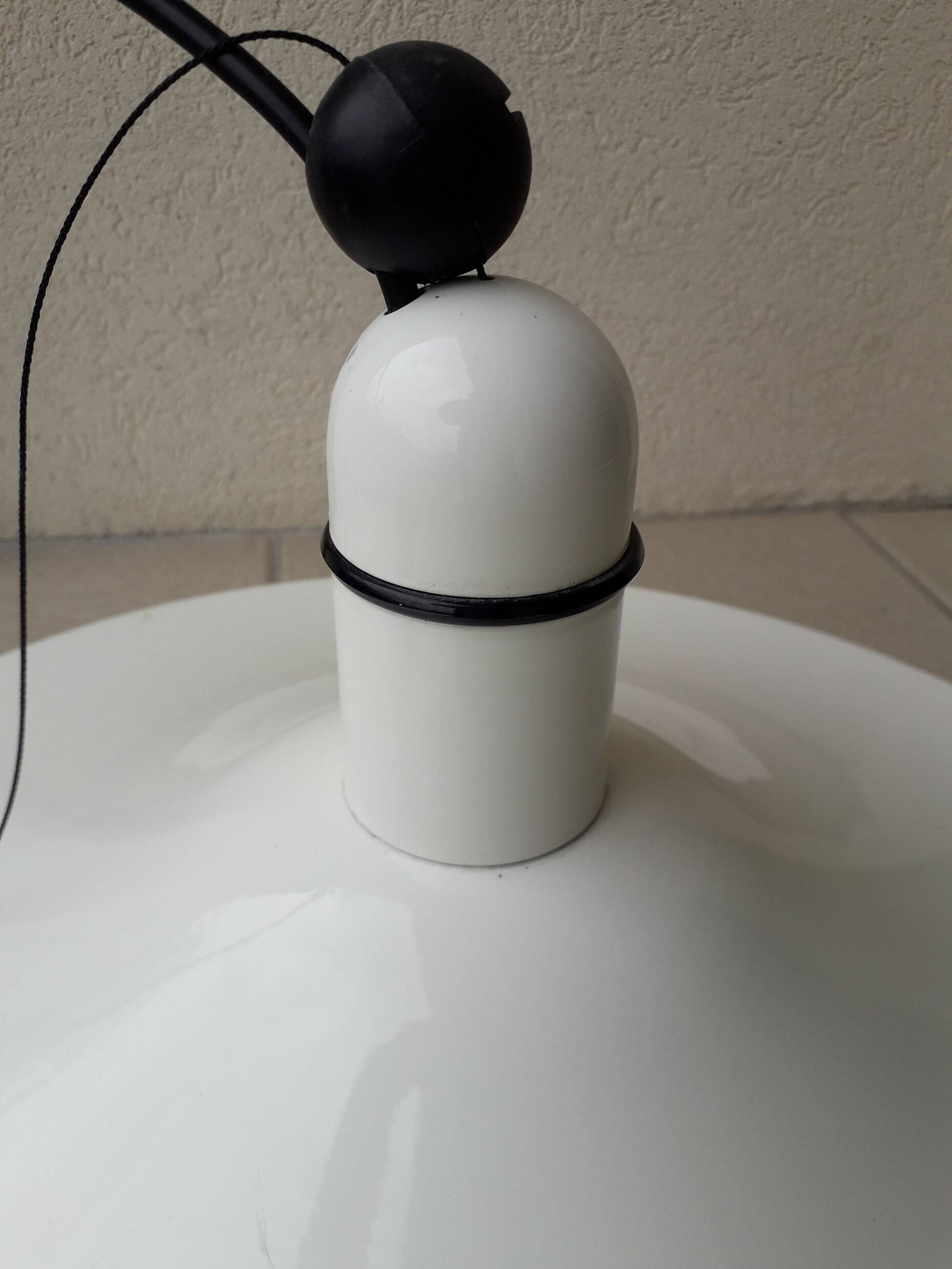 White Lita pendant light