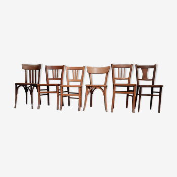 Set mismatched bistro chairs