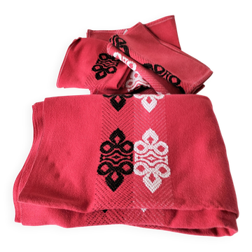 Vintage graphic red tablecloth and 8 matching napkins.