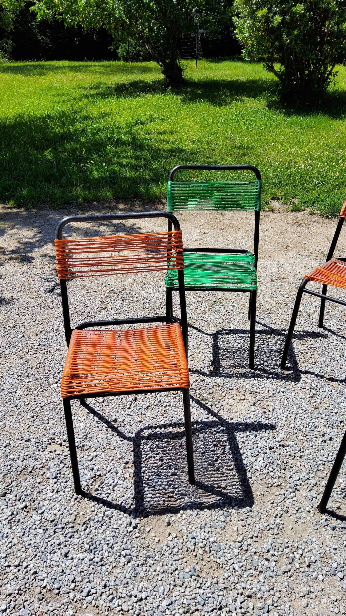 Set of 4 chairs scoubidou green and orange tubes metal black from the 60s
