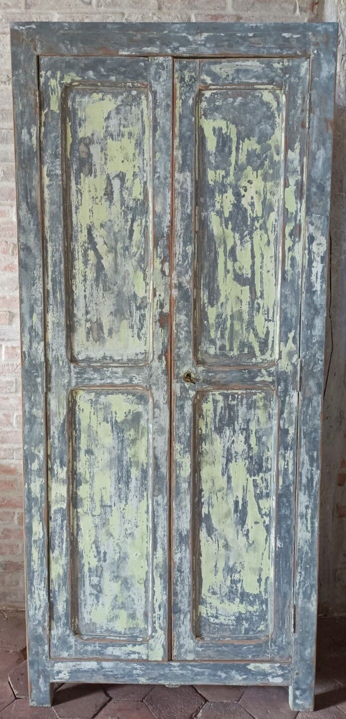 Armoire parisienne