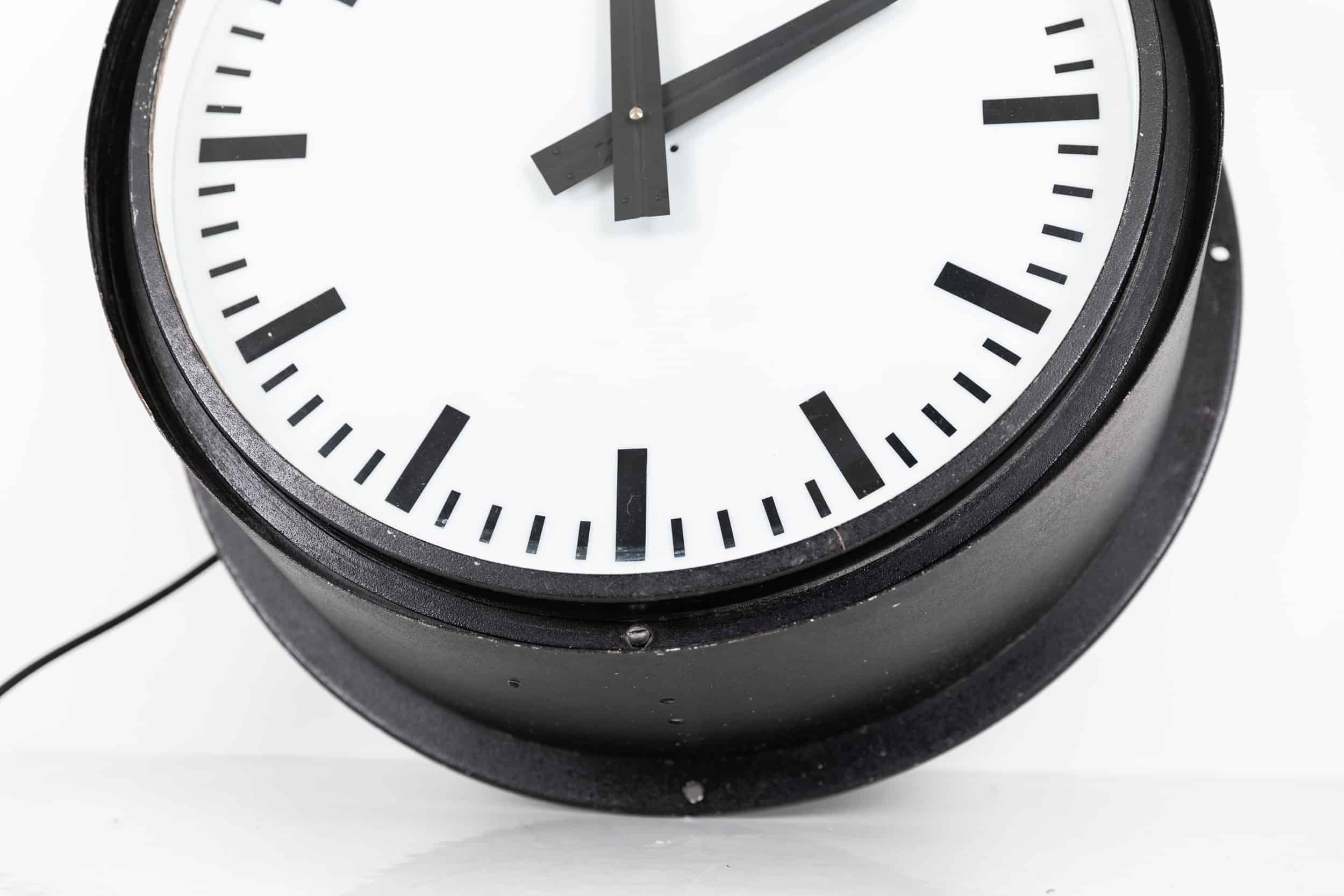 18" Illuminated Gents of Leicester Station Clock