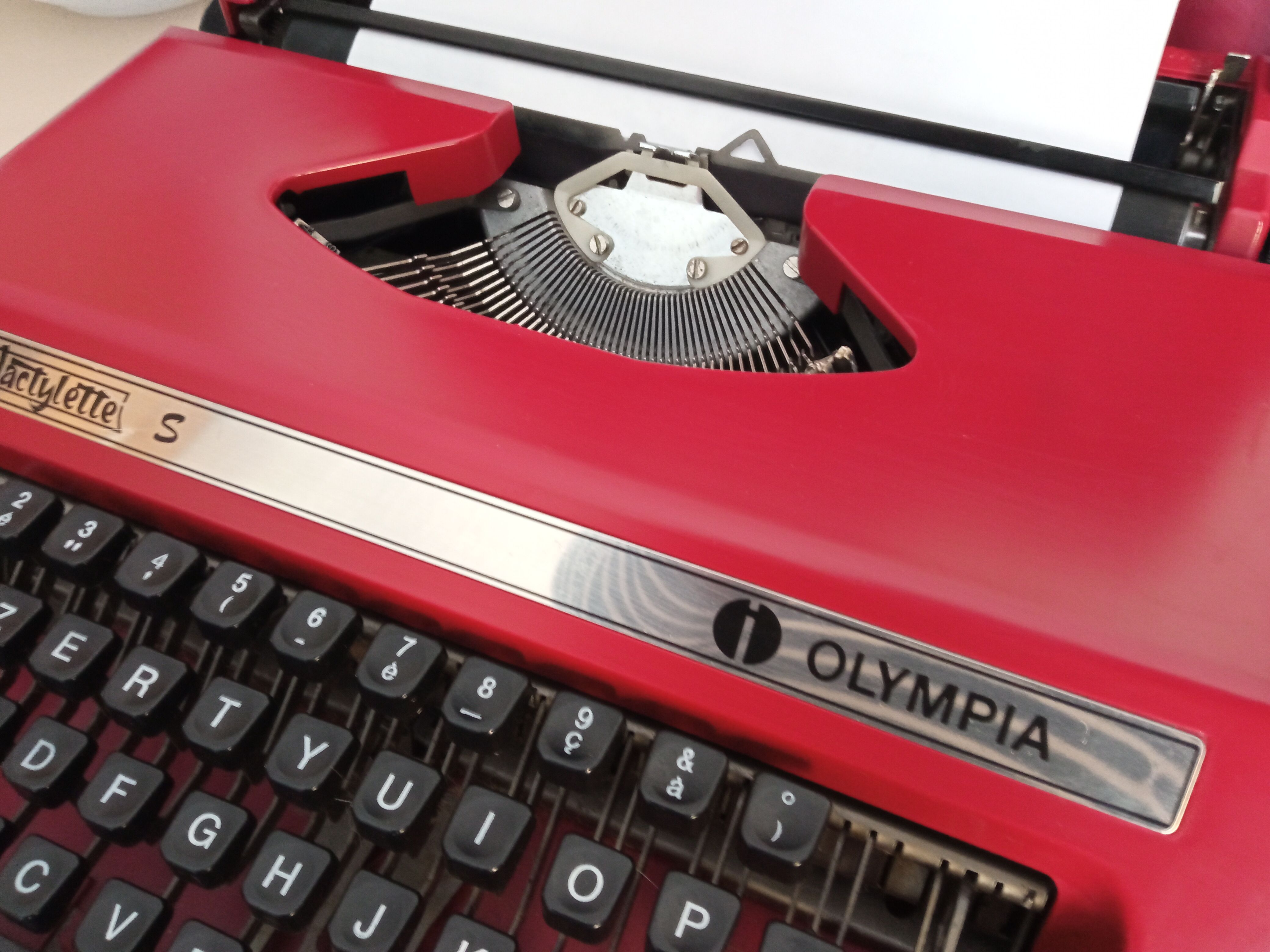 Typewriter Olympia Dactylette S Grenat