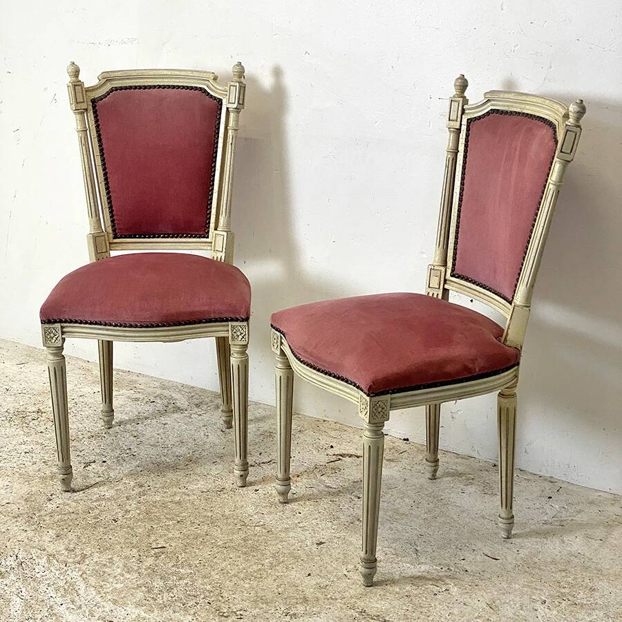 Paire de fauteuils de style louis XVI