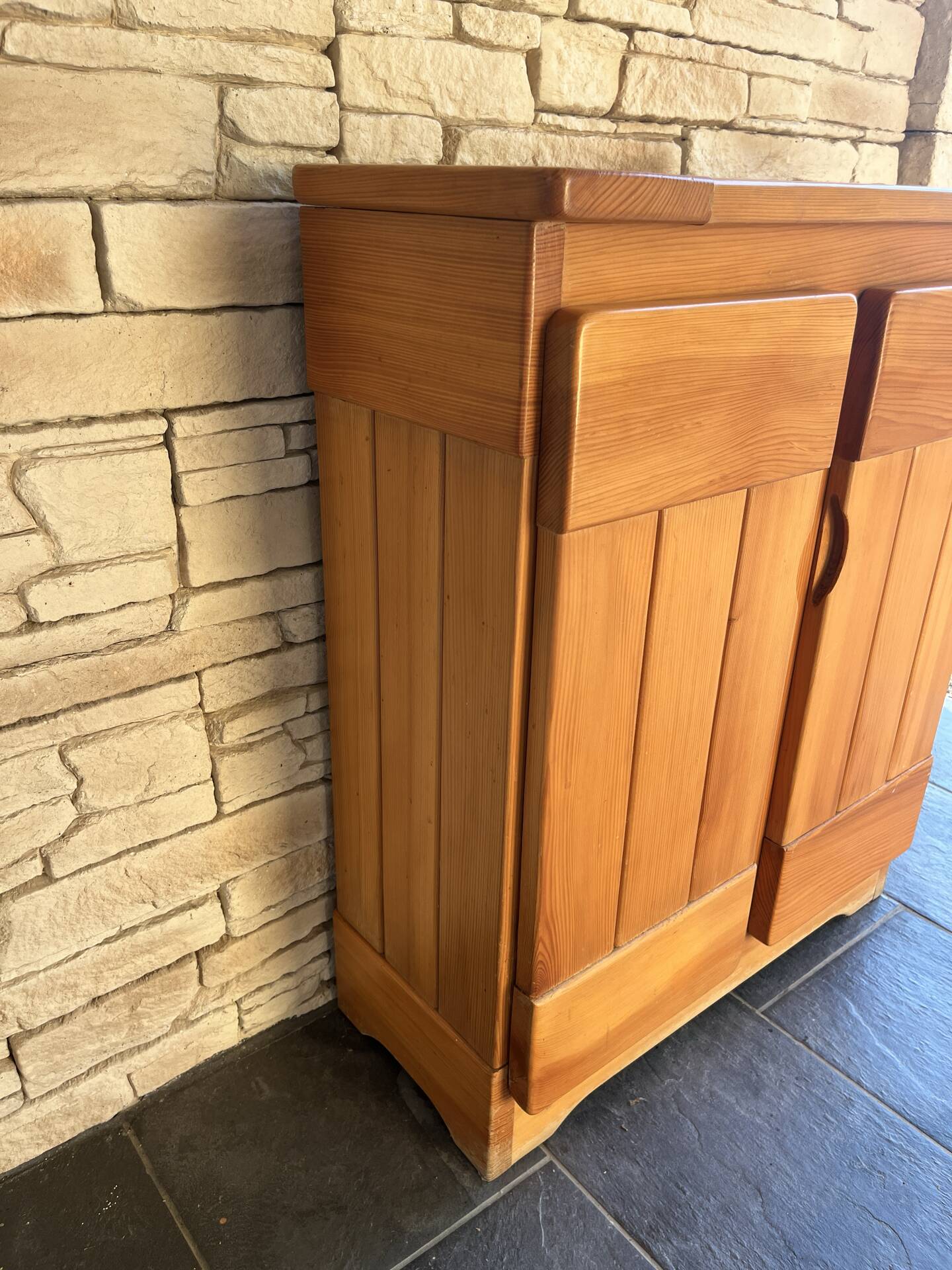 Vintage Meuble de rangement maison regain 1960 Perriand les arcs 