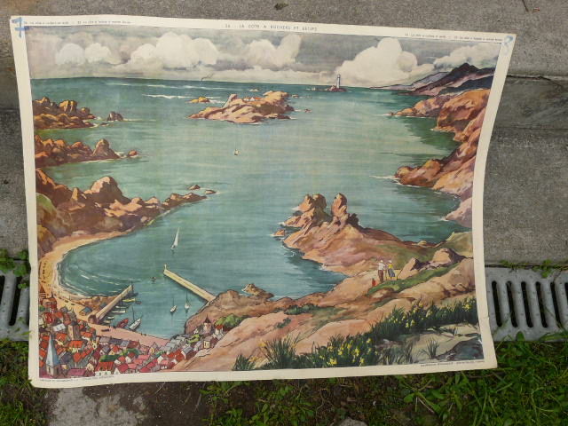 Affiche scolaire Rossignol La côte à rochers et récifs d' un côté / la côte à falaise à marée basse