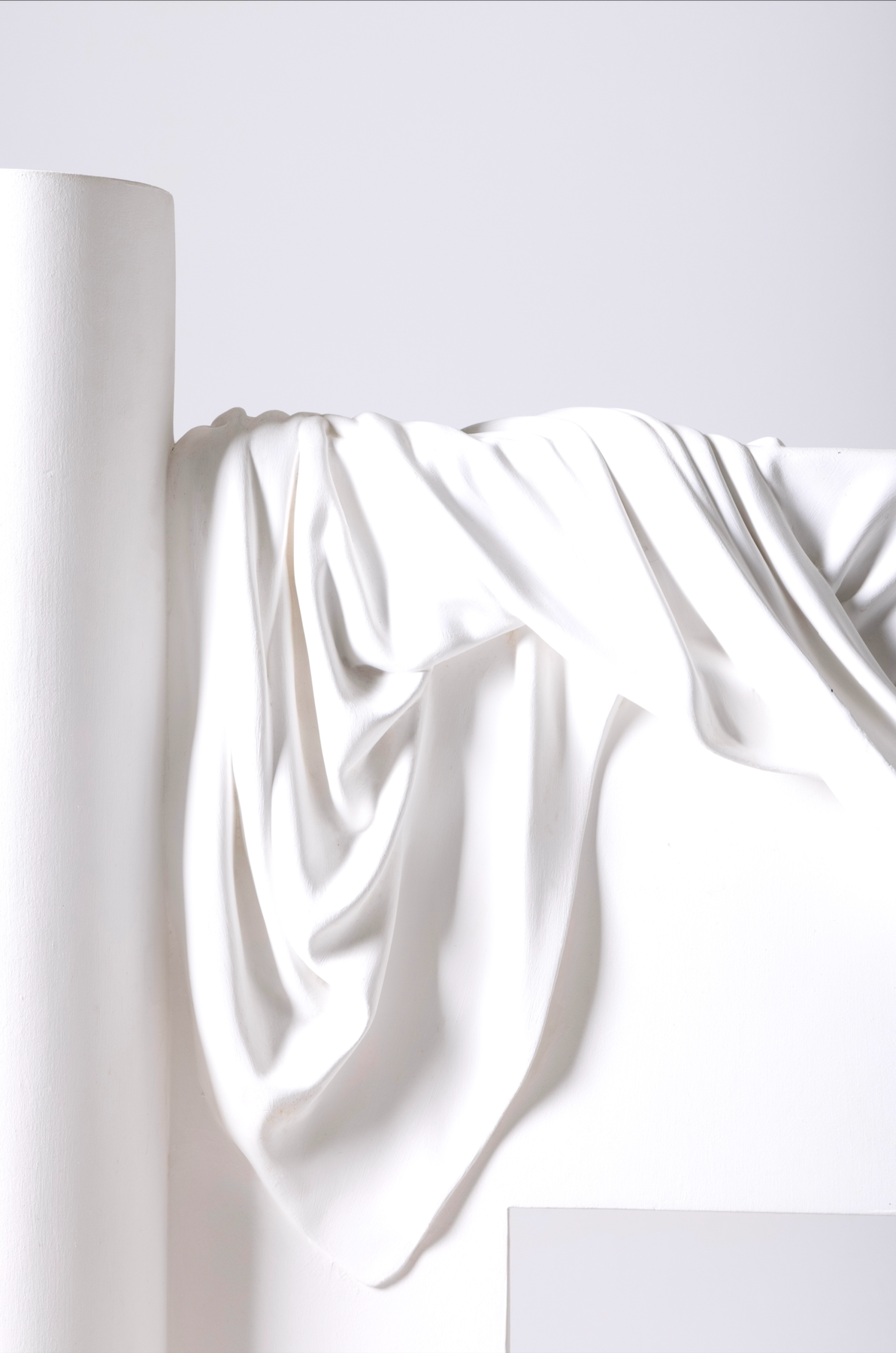 Plaster fireplace from Atelier Sedap