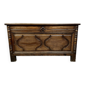 Louis XIV period molded chest in solid oak circa 1680