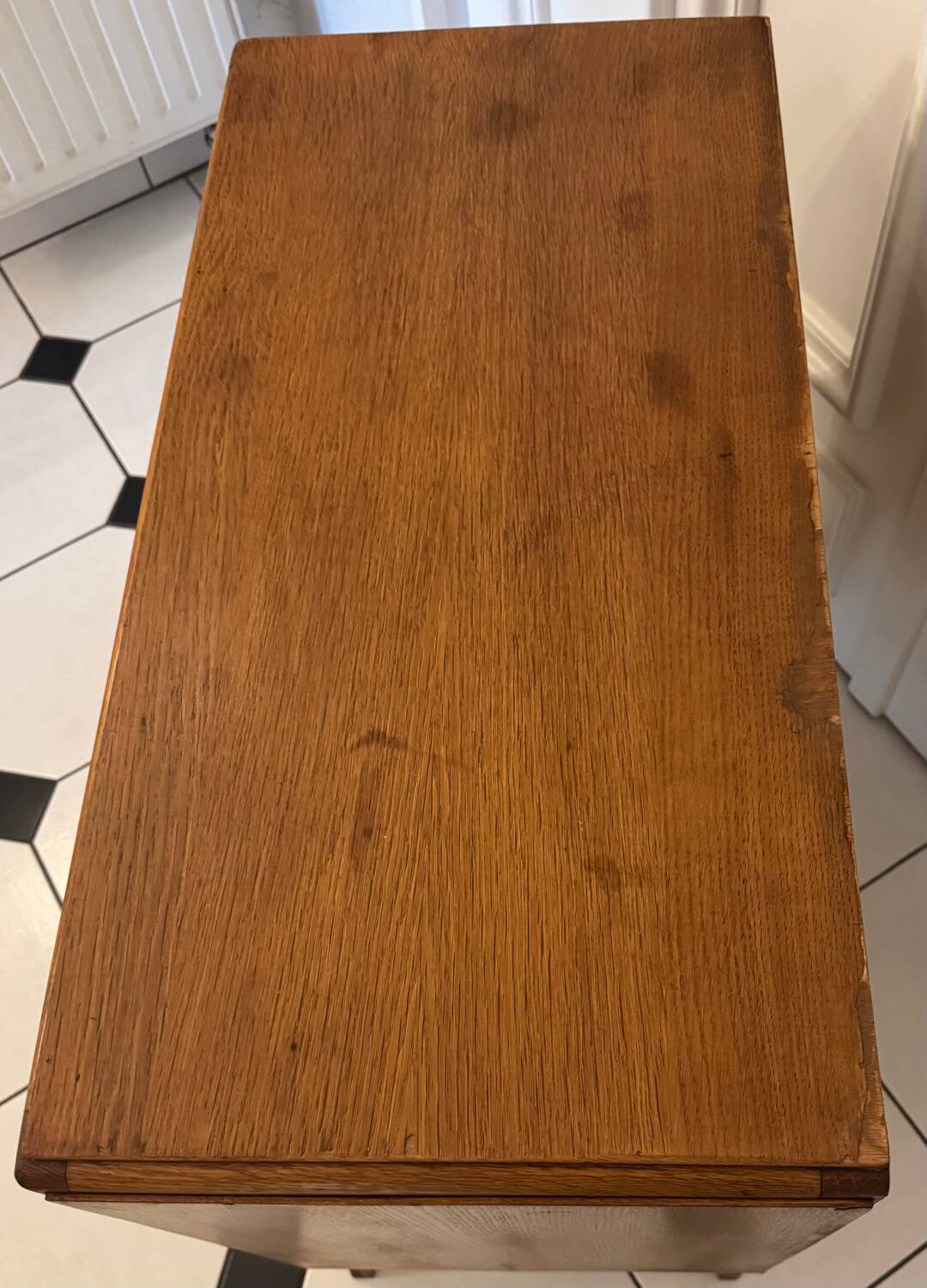 Commode vintage pied compas