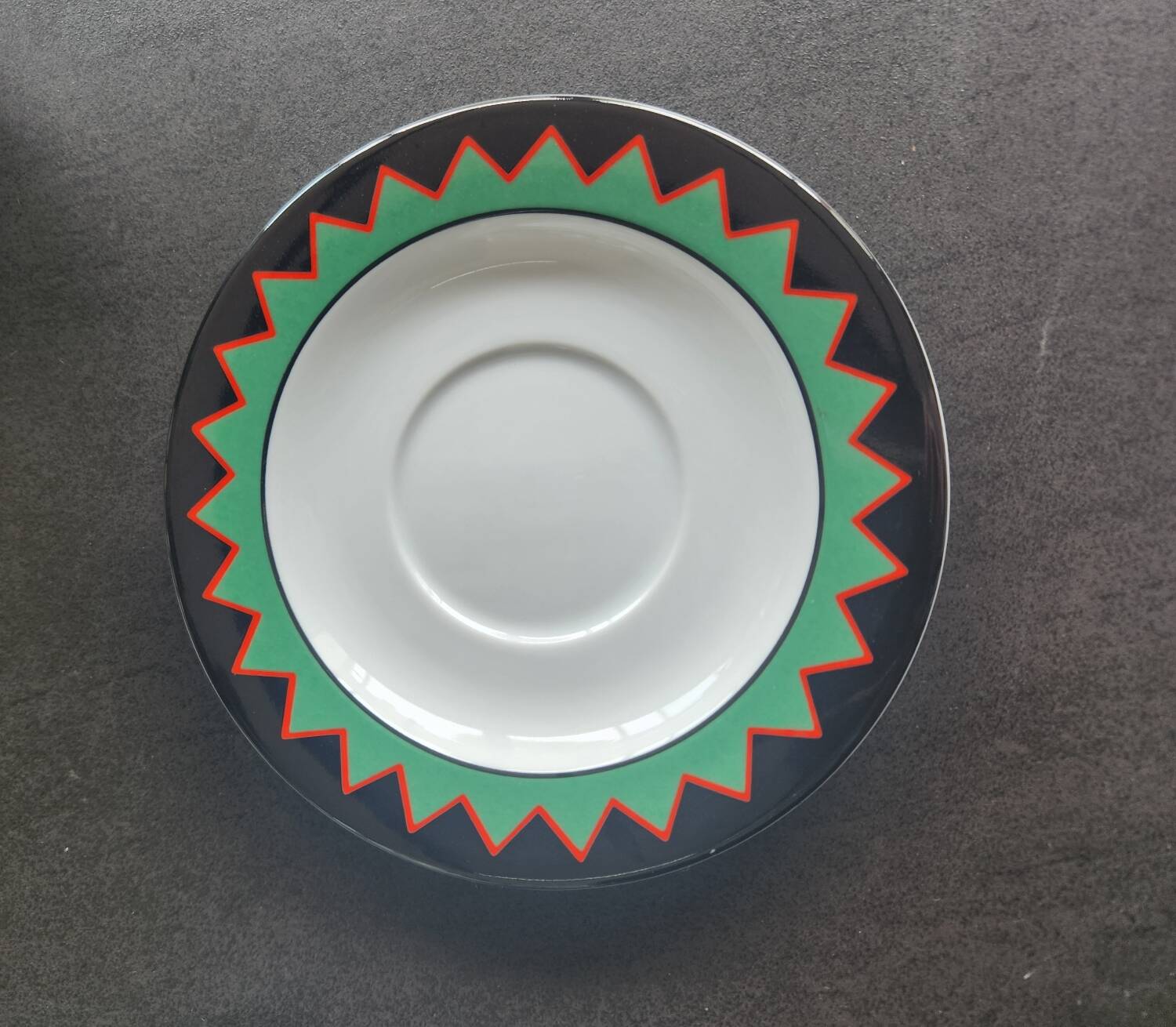 5 cups and saucers by Guy Degrenne