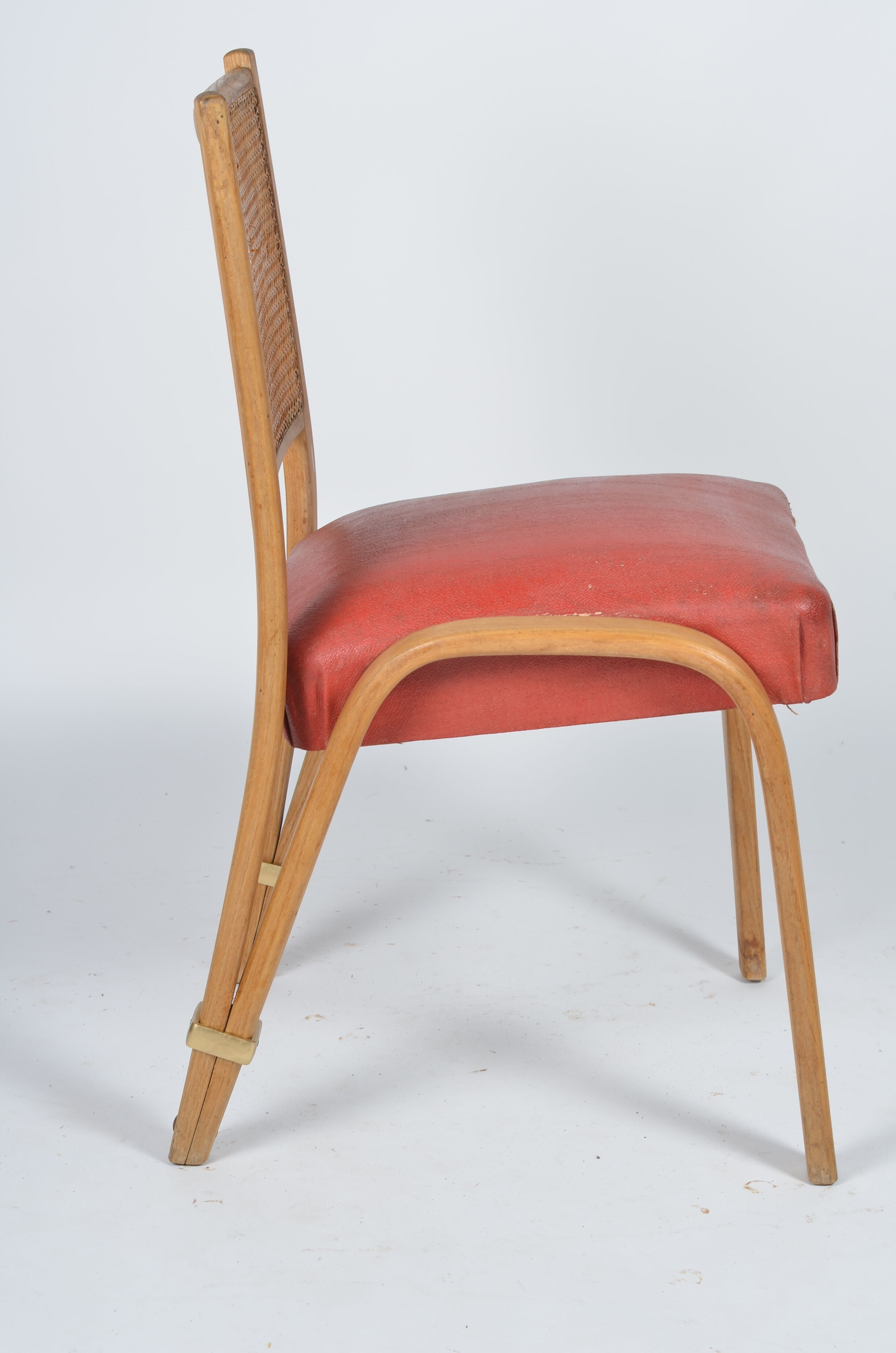 Bow wood chair