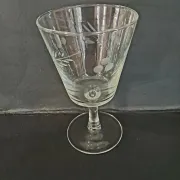 4 engraved wine glasses from the 1960s