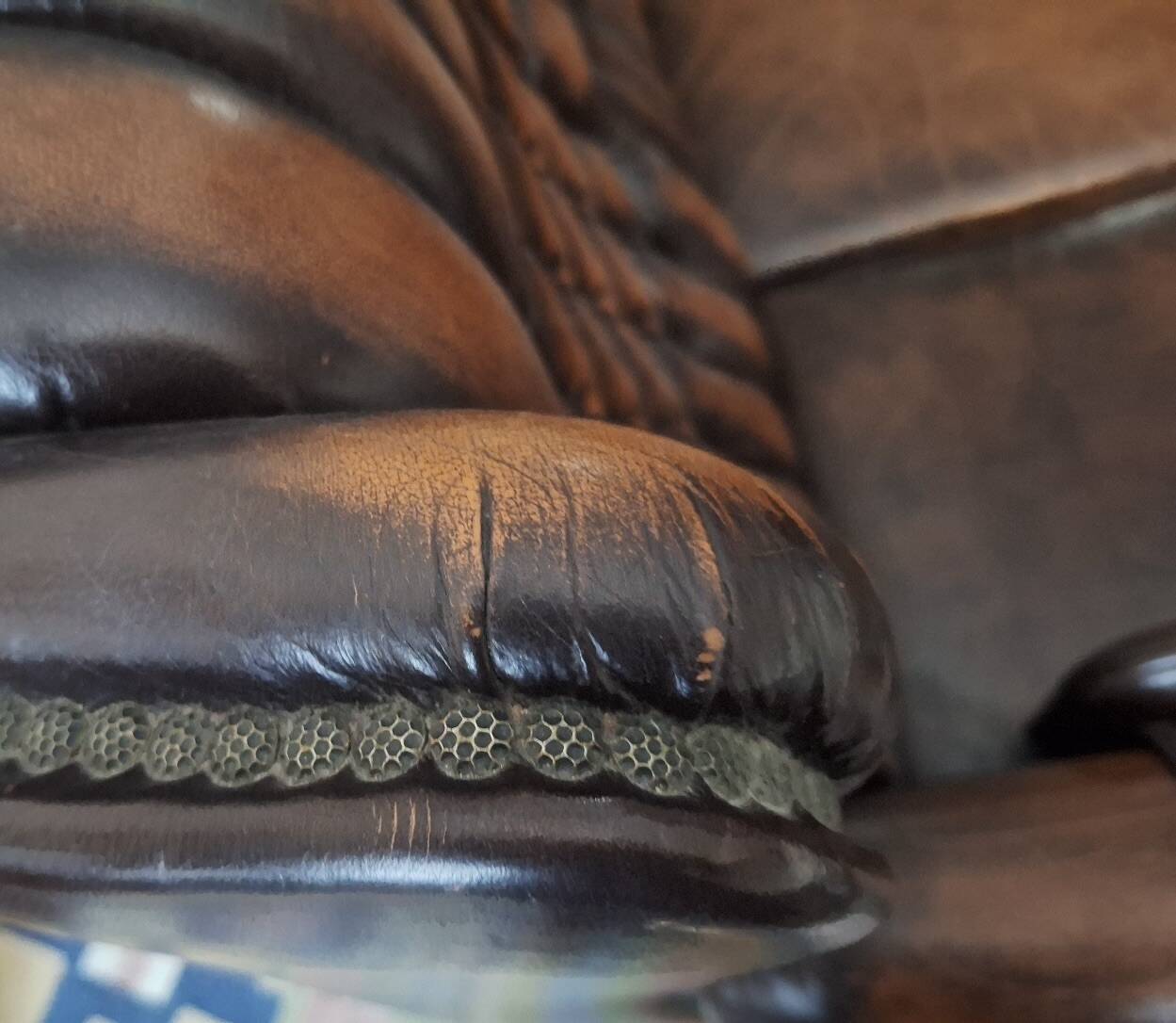 Chesterfield 3-seater chestnut coloured leather sofa