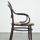 Chaise de bistrot au design vintage en bois courbé, très charmante et élégante, avec accoudoirs confortables